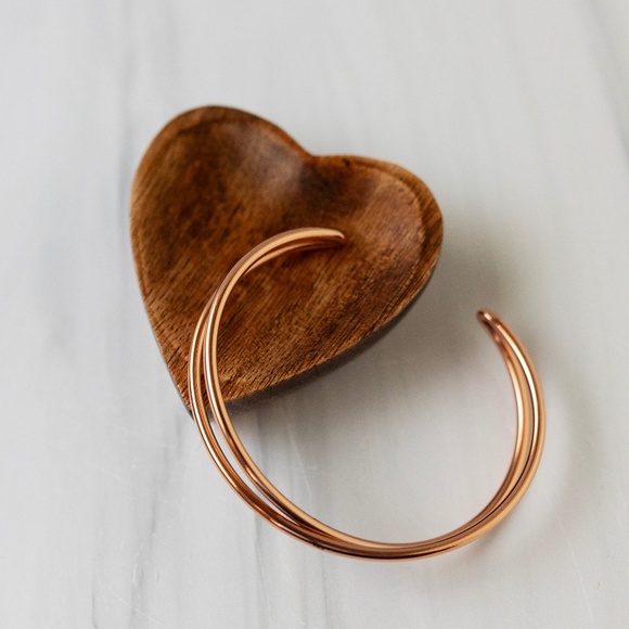 Tribe Alive Rose Gold Criss Cross 2.5" Cuff Bracelet RV $42 Causebox - NIP - Picture 1 of 6